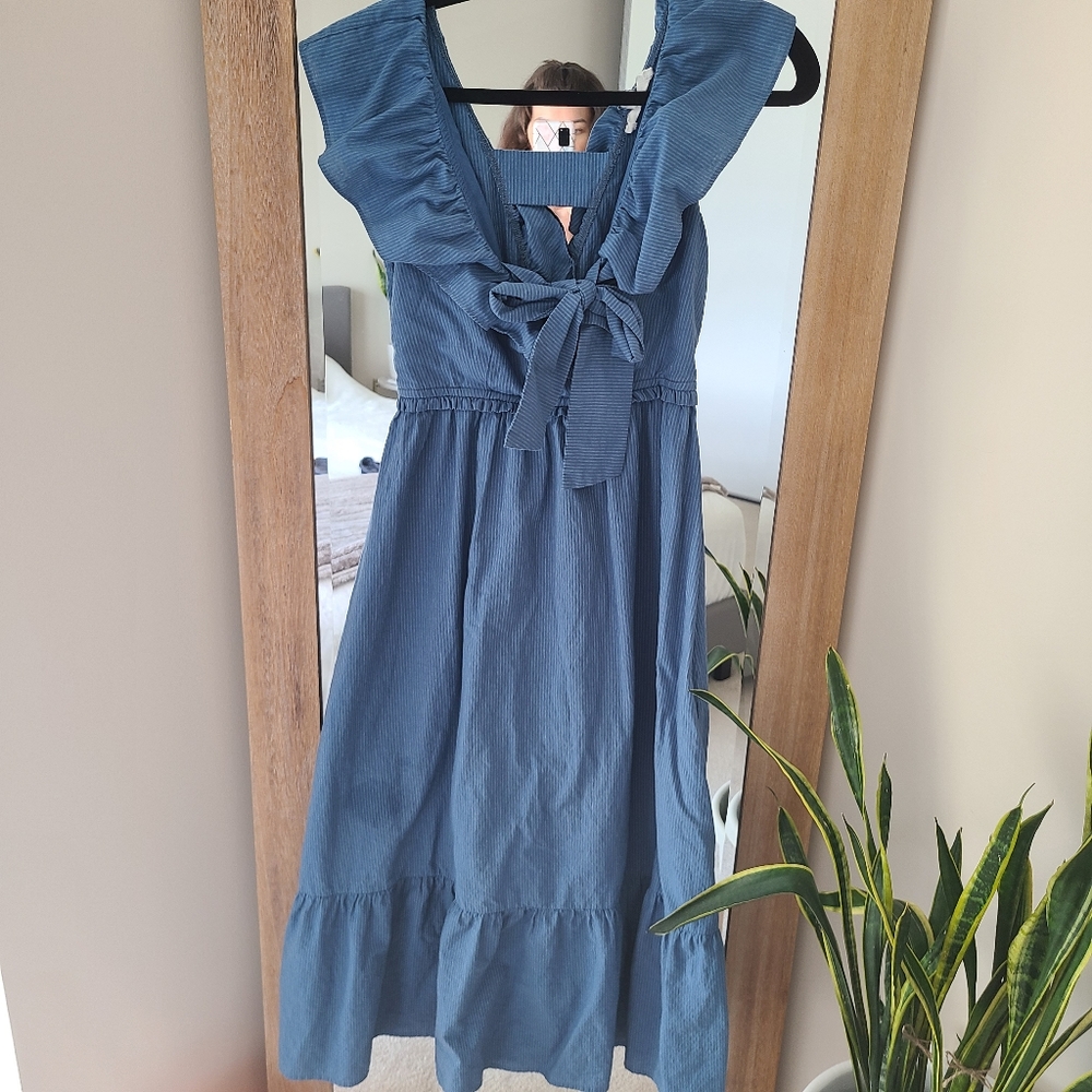 Blue ruffled front tie midi dress
